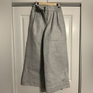 Brand New, Size Small- Women’s Nike Foreard pants
